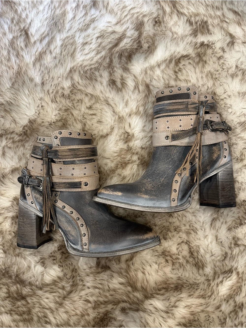 Julius Freebirds distressed Gray Studded Ankle Boots with Tassel Straps